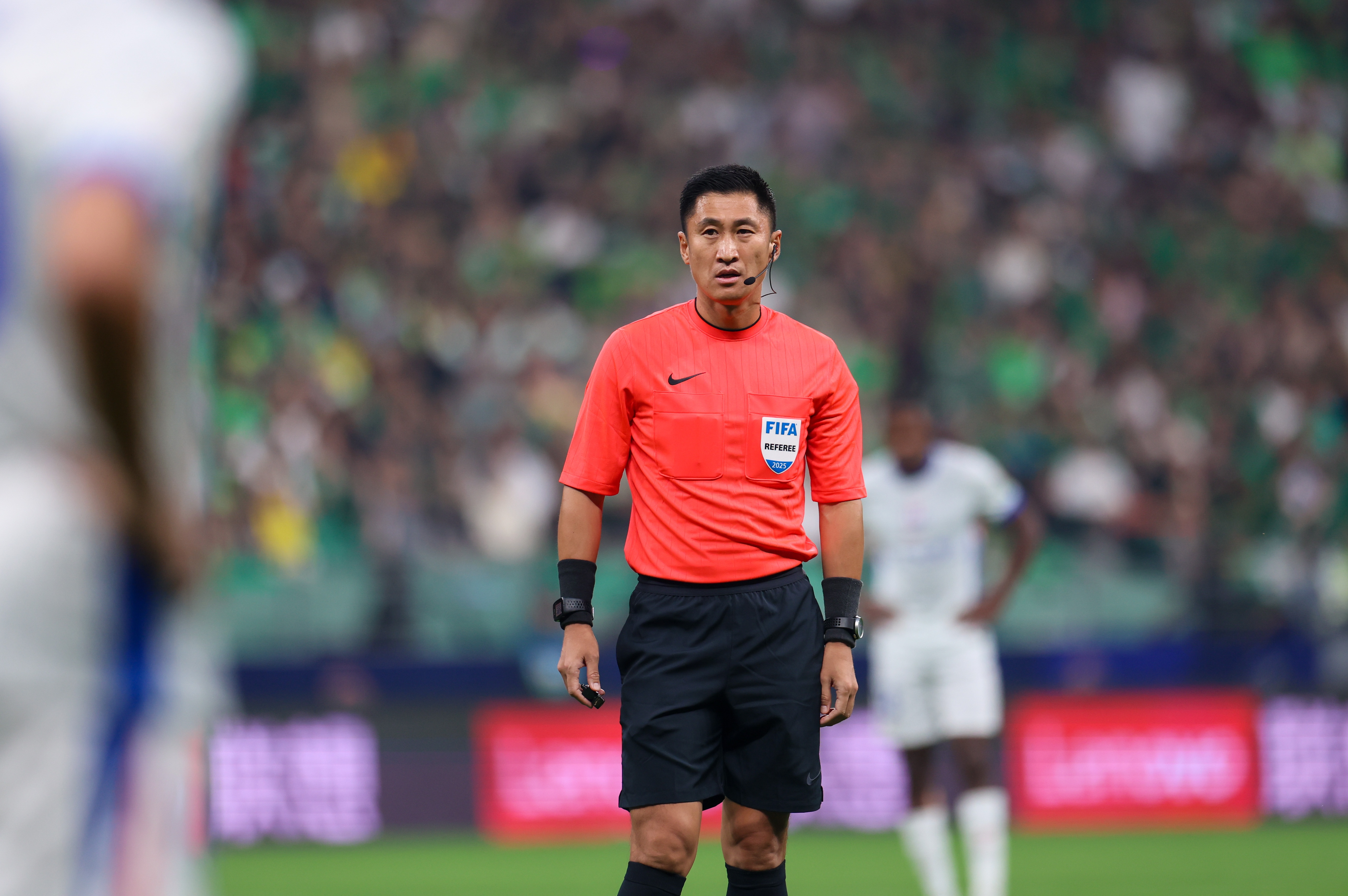 马宁连续两季主哨工体京沪战 上轮争议裁判组遭内部停哨