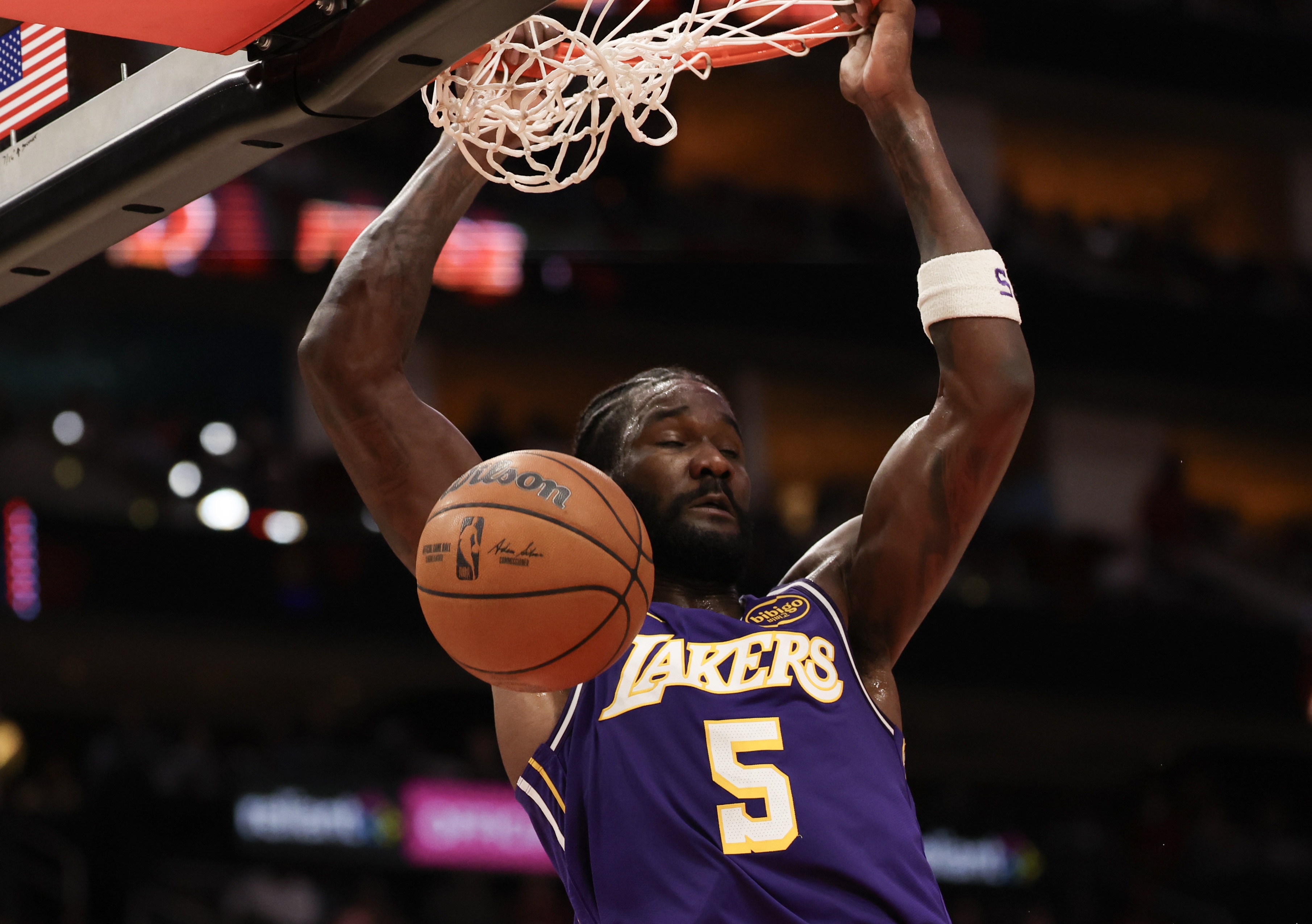 追梦评湖人：艾顿回暖样本尚小 东契奇勒布朗健康即战力保障