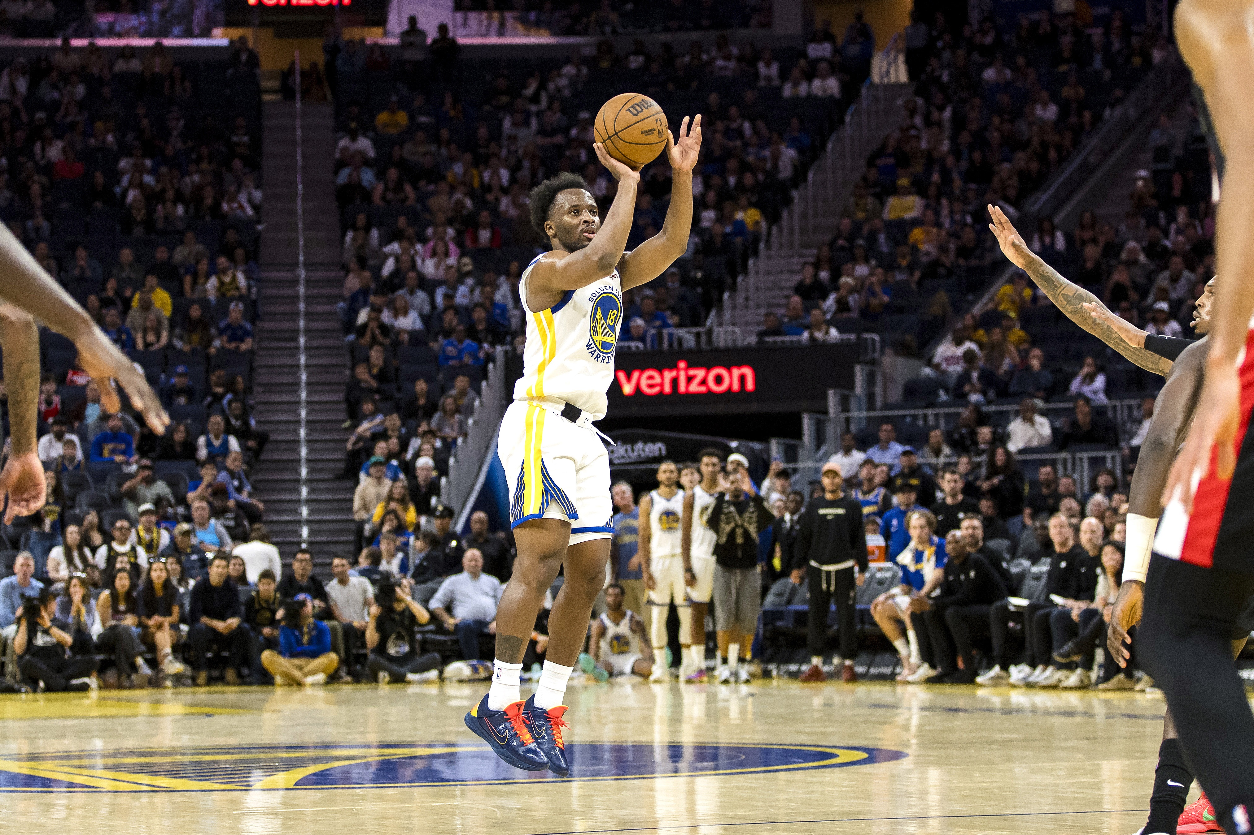 夏季联赛观察：落选秀伯顿32分钟砍23分 篮网四首轮秀集体亮相