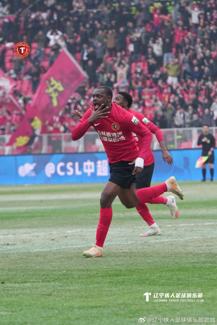 姆本扎创队史首球邦本宜裕点射 辽宁铁人主场三球完胜津门虎