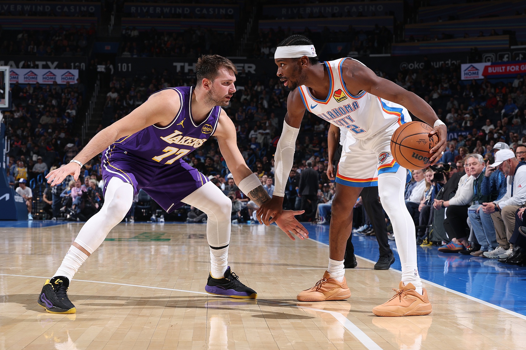 东契奇三月场均37+9+8率队8连胜 MVP竞争格局生变 东契奇三月场均37+9+8率队8连胜 MVP竞争格局生变