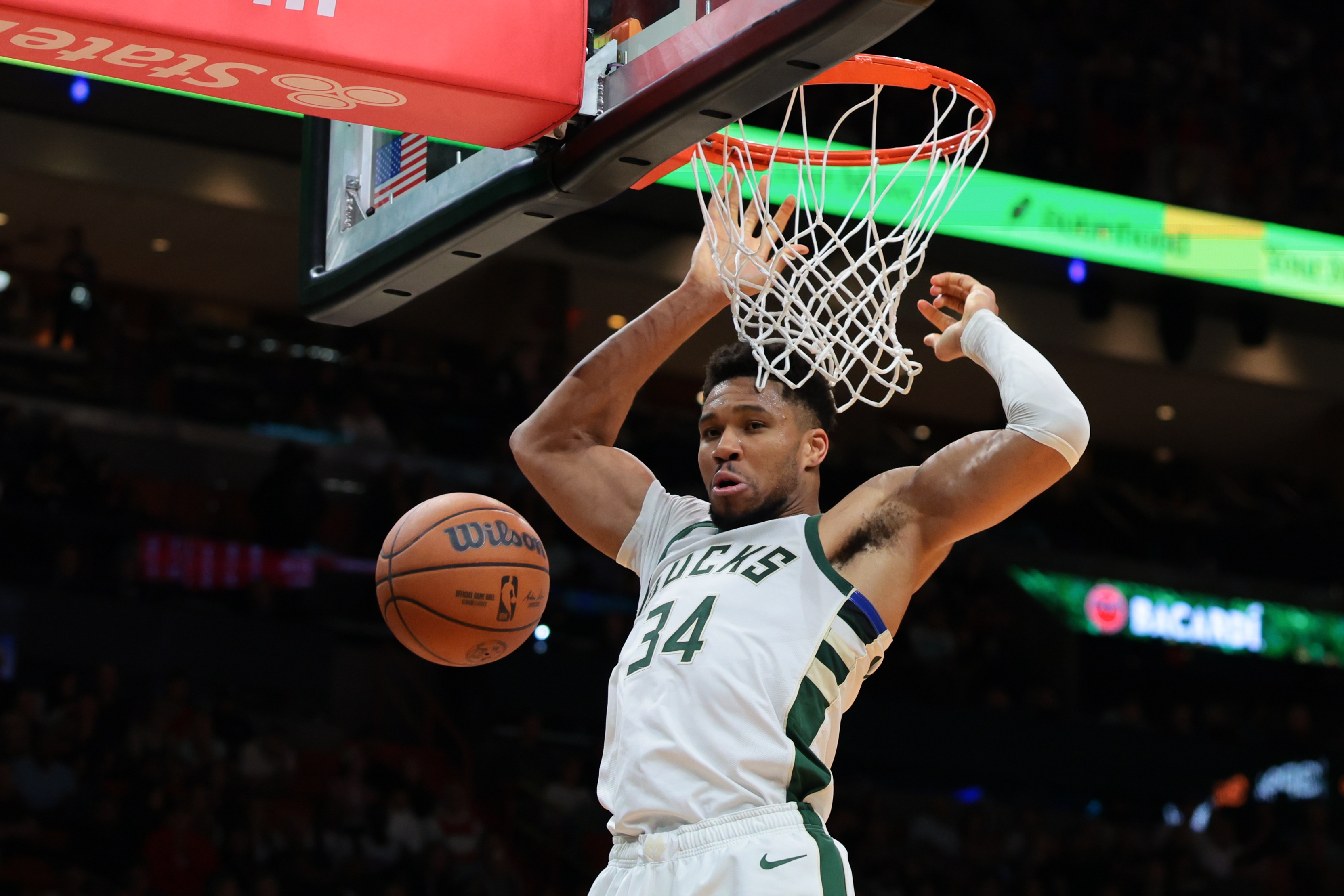 追梦解析雄鹿困局 字母哥拒休战与球队战略存分歧 追梦解析雄鹿困局 字母哥拒休战与球队战略存分歧