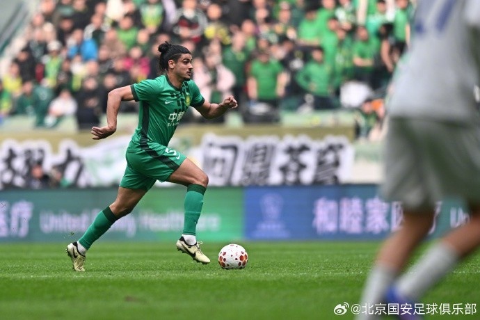 新工体上座纪录之夜 国安快攻打法领先 申花陈晋一扳平