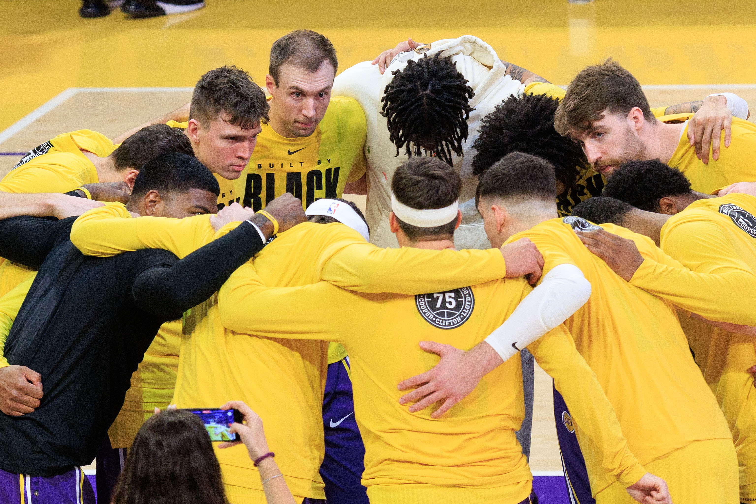 湖人5.5秒绝境逆转魔术 九连胜含金量拉满 湖人5.5秒绝境逆转魔术 九连胜含金量拉满