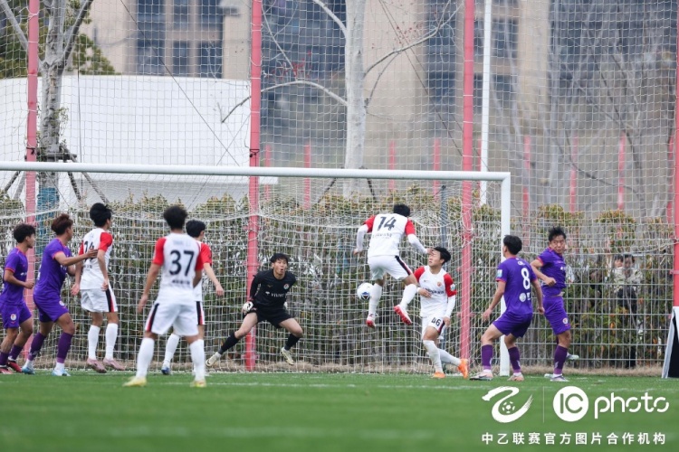 海港富盛经开中乙首战6比1横扫赛更达 李圣龙双响杨黔东处子球 海港富盛经开中乙首战6比1横扫赛更达 李圣龙双响杨黔东处子球