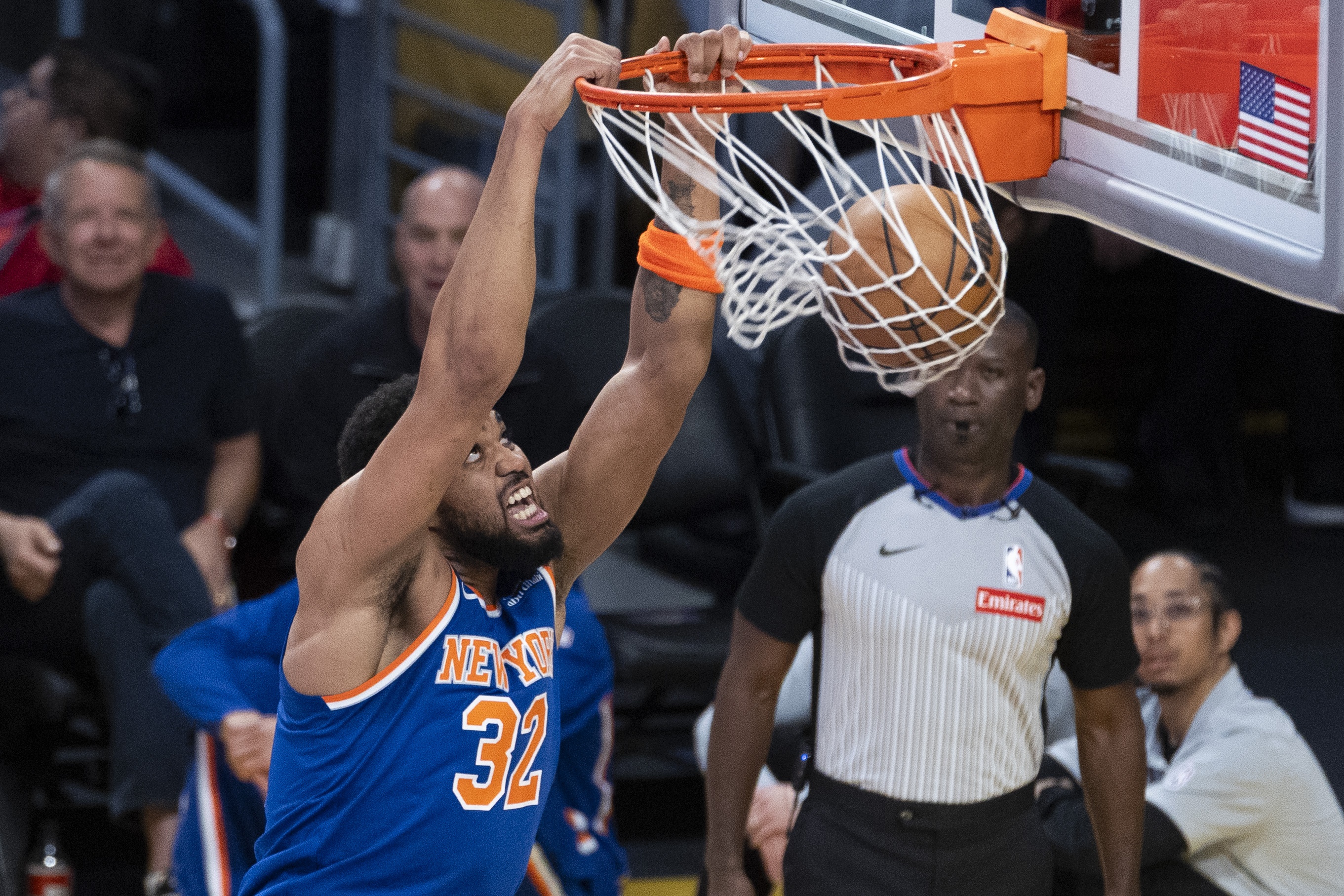 纽约德比前瞻:尼克斯冲击五连胜,篮网摆烂练兵难阻颓势 纽约德比前瞻:尼克斯冲击五连胜,篮网摆烂练兵难阻颓势