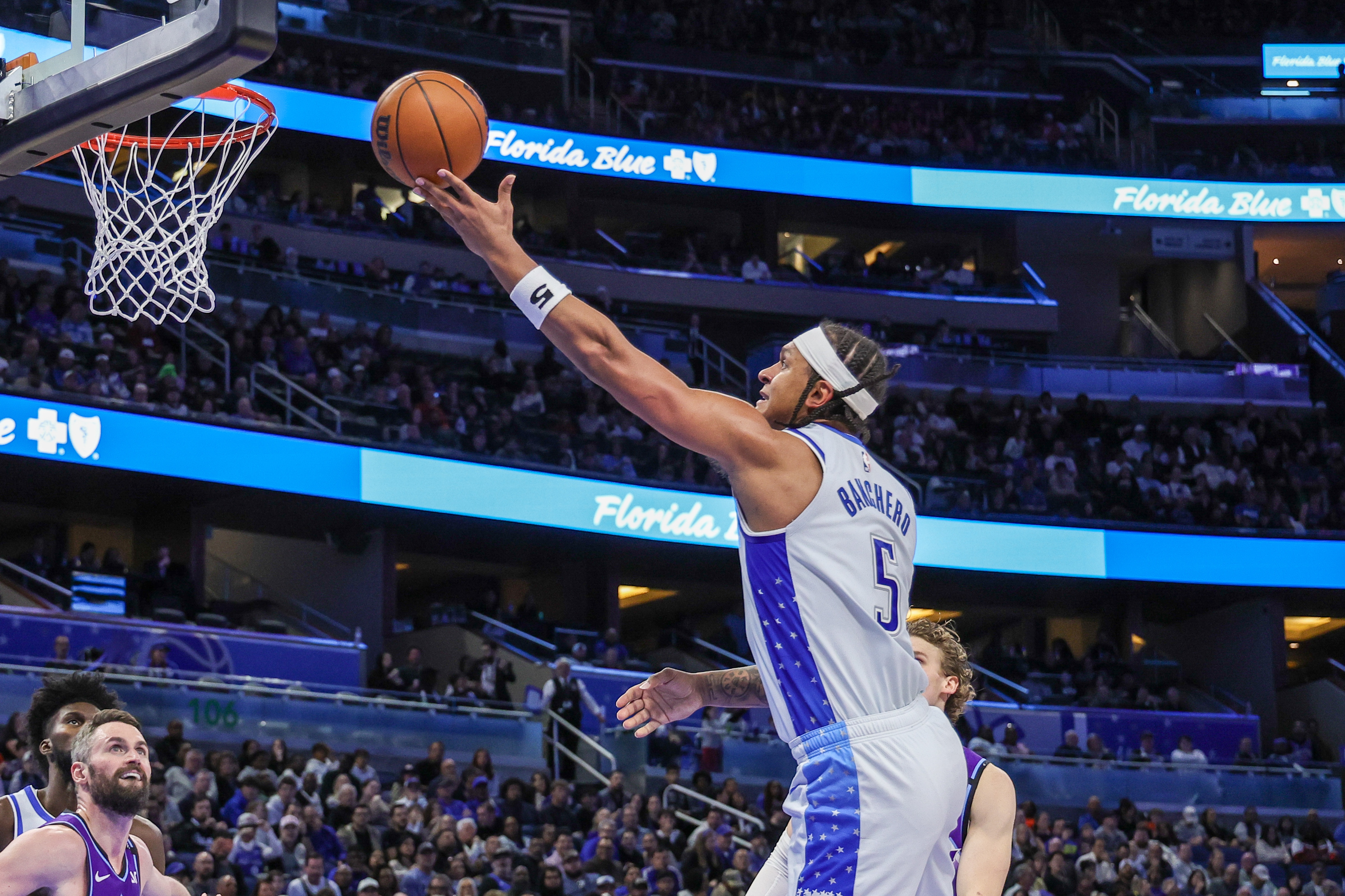 NBA赛事前瞻：魔术主场欲擒独行侠止颓，火箭勇士上演攻防对决，掘金湖人宿敌再相逢